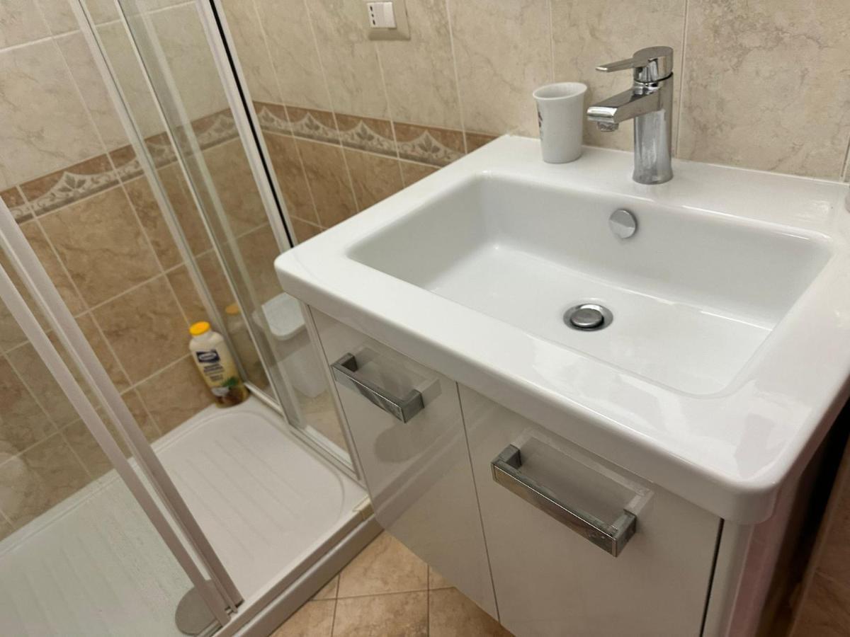 Roma Chic Residenza Gemelli Apartment Exterior foto