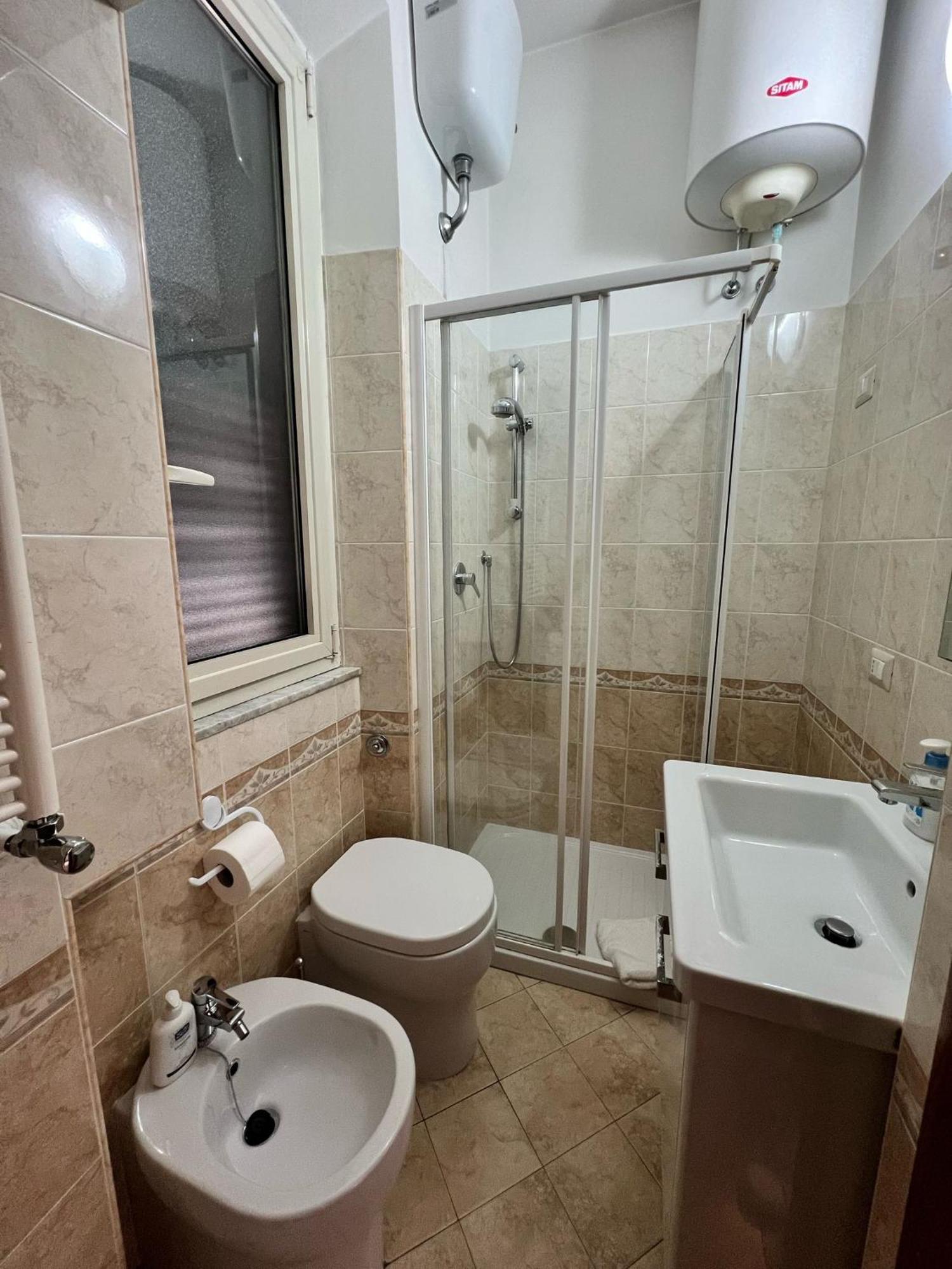 Roma Chic Residenza Gemelli Apartment Exterior foto