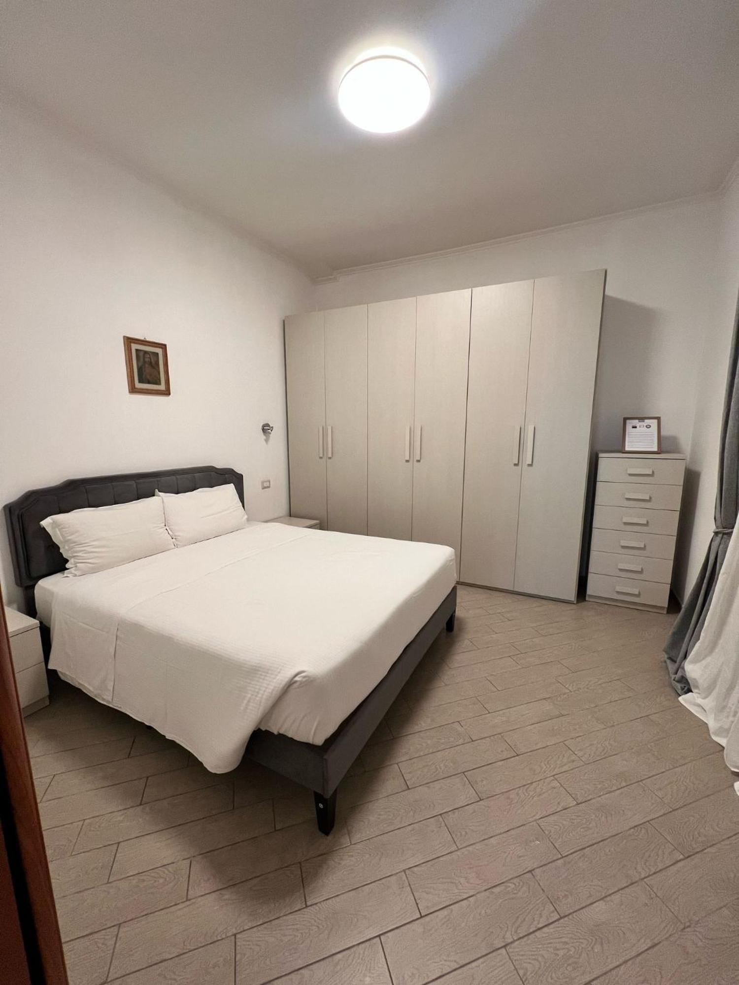 Roma Chic Residenza Gemelli Apartment Exterior foto